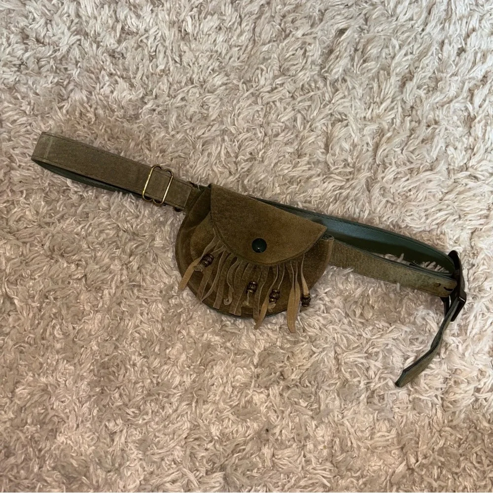 Vintage Accessories by Pearl Leather Belt w/ Bag